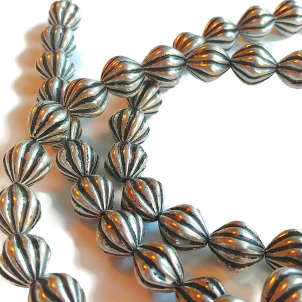 As Low As $2 Antique Silver Corrugated Lantern CCB Acrylic Beads 10mx11mm (25)